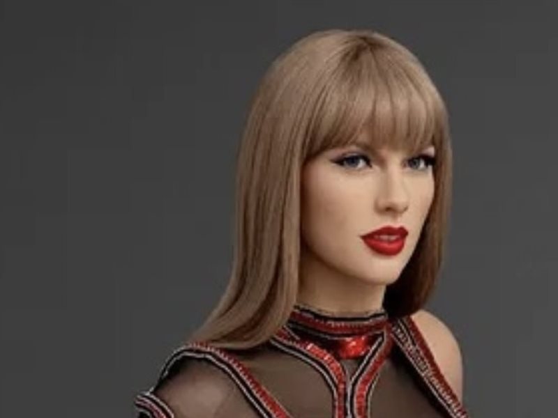 إطلالات لا تُنسى تتحوّل إلى فن متحفي.. “مدام توسو” تكرّم تايلور سويفت بـ13 عملاً شمعياً 