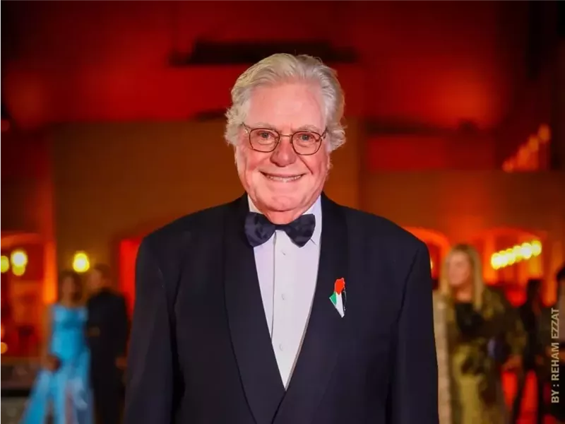 حسين فهمي يشارك ف حفل جوائز 