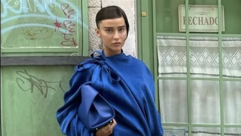 بلوزة حريرية