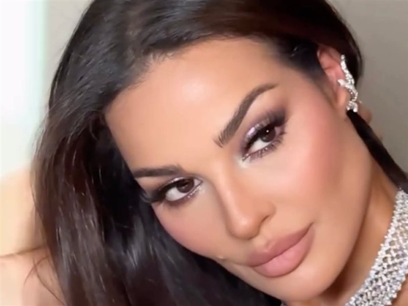 نادين نجيم تخطف الأنظار بإطلالة ساحرة من توقيع نيكولا جبران 