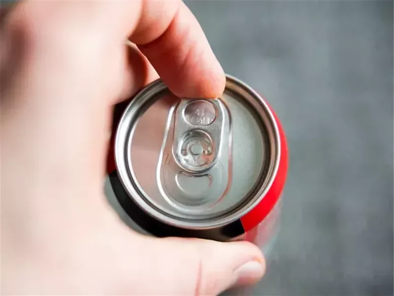 7 آثار جانبية خطيرة لتناول مشروبات الطاقة بانتظام 