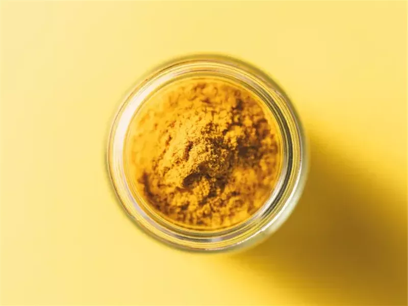 تعاني من مشاكل العظام والمفاصل.. جرب الكركم لتخفيف الآلام