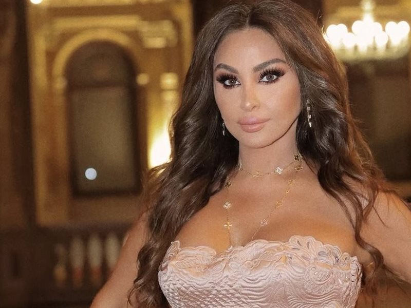 اليسا تشارك جمهورها صور من اطلالتها في حفل زفاف يومي بايطاليا 