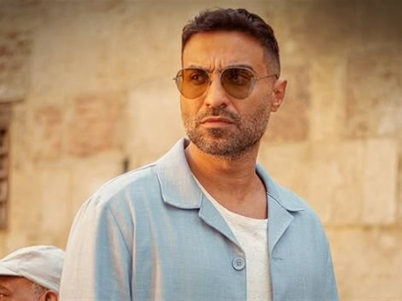 أحمد فهمي يكشف عن صورة جديدة من كواليس مسلسله الجديد 