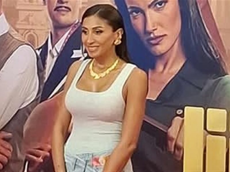 عمرو يوسف ودينا الشربيني يحتفلان بالعرض الخاص لفيلم درويش(صور)