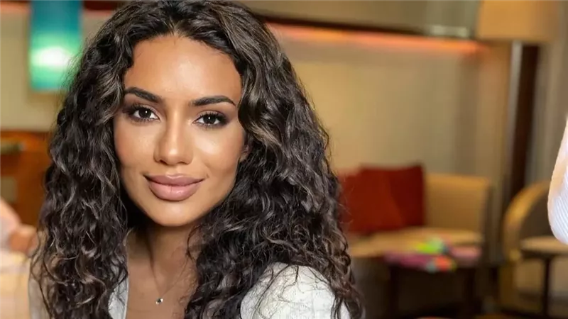 الفنانة السعودية