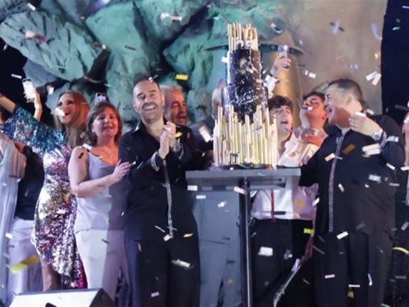 الموركس دور تحتفل باليوبيل الفضي بشعار 