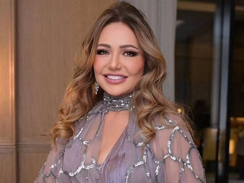 ليلى علوي تتعرض لحادث سير على طريق الساحل الشمالي 