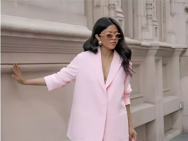  ألوان خريف 2025 تتألق بين نعومة الوردي البودر ودفء البني الموكا 