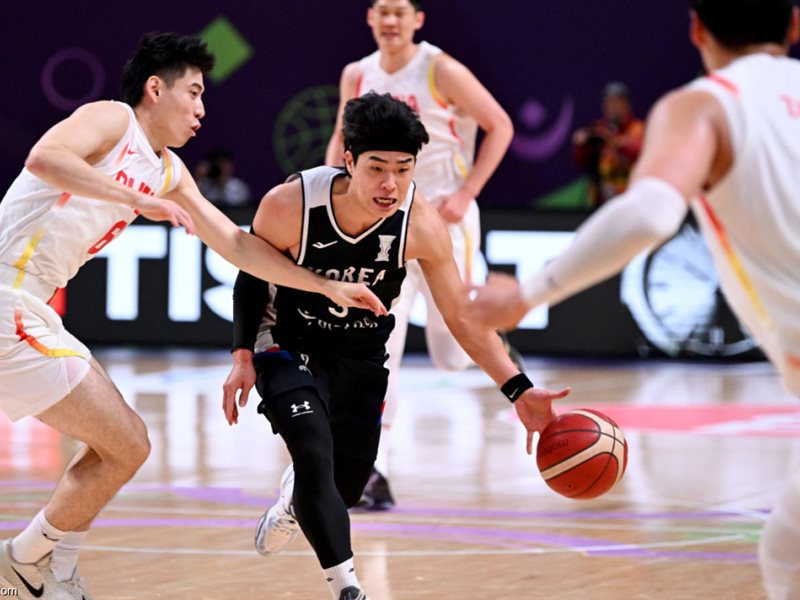 الصين تطيح بكوريا الجنوبية وتبلغ نصف نهائي كأس آسيا لكرة السلة