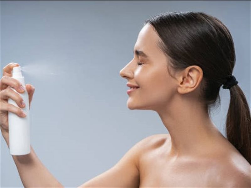  Face mist.. أسرع طريقة لإنعاش وحماية بشرتك تحت شمس الصيف 