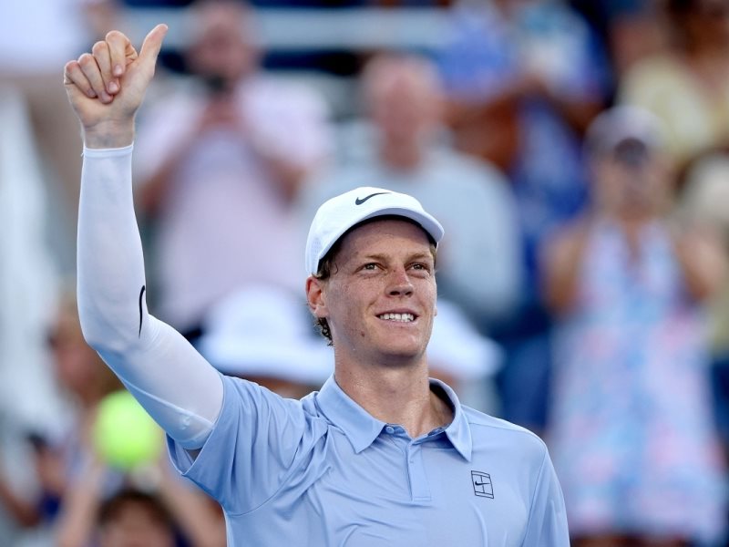 سينر يواصل هيمنته ويضرب موعد مع أتماني في نصف نهائي سينسيناتي