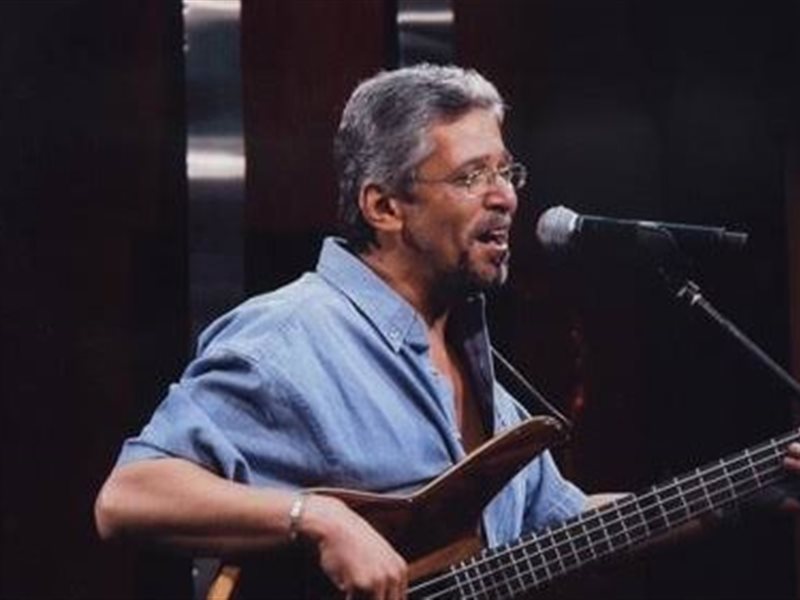 الموسيقار يحيى غنام : بيني وبين عمرو دياب عيش وملح وماتشات كورة ورحلات