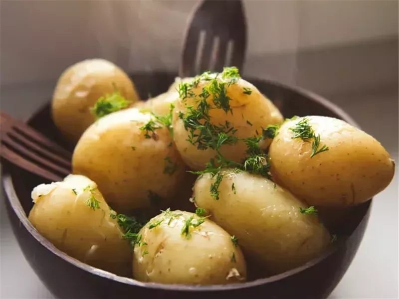 مسلوقة أم مقلية.. دراسة: طريقة تحضير البطاطس تهدد بالإصابة بالسكري 