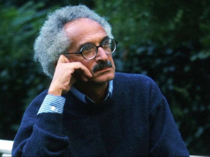 نقابة المهن التمثيلية تنعى الأديب صنع الله إبراهيم