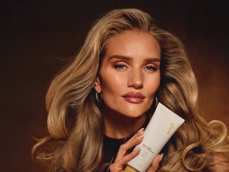 روزي هنتنغتون وايتلي تنضم إلى 