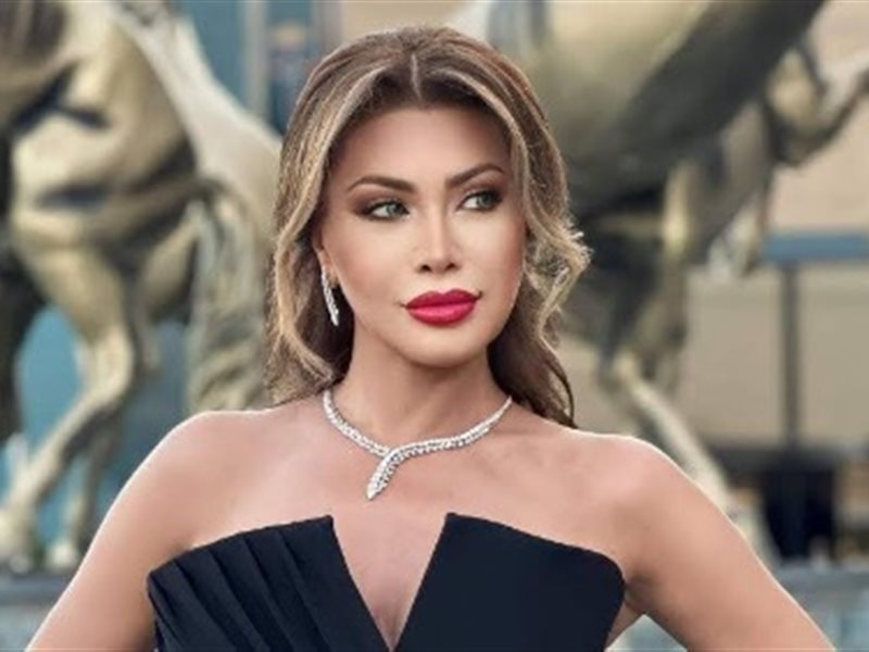 نوال الزغبي من مؤتمر لبنان : لا احب مقارنتي بعمرو دياب ولي أسلوب تسويقي الخاص للأغنيات