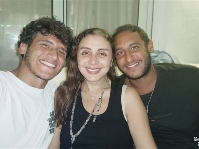 أول ظهور لـ أنغام بعد عودتها من ألمانيا برفقة نجليها