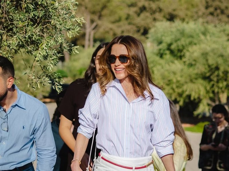 اطلالة الملكة رانيا 