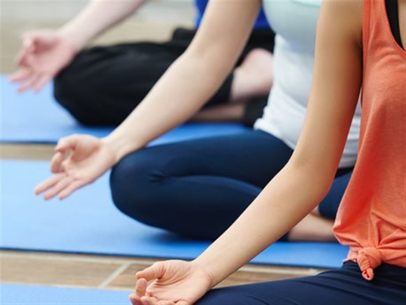 وضعية واحدة فقط قد تخلّصك من التوتر.. كيف تعمل اليوجا على تهدئتك