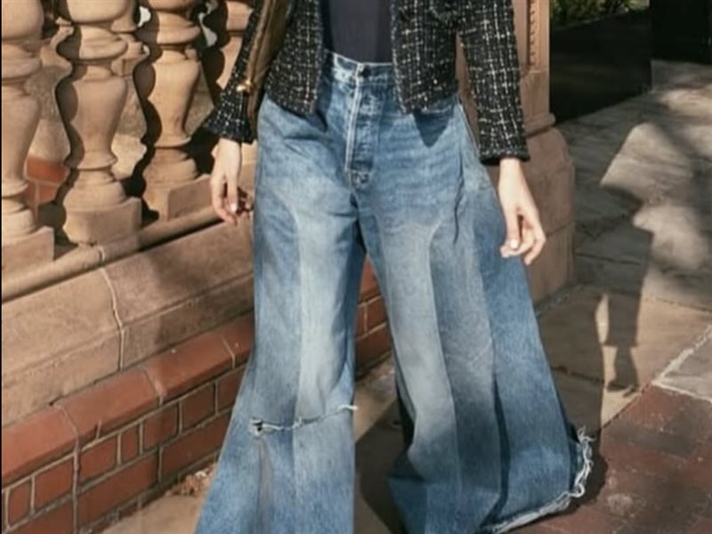  Wide leg jeans يعود إلى الواجهة: موضة الراحة والأناقة في آن واحد