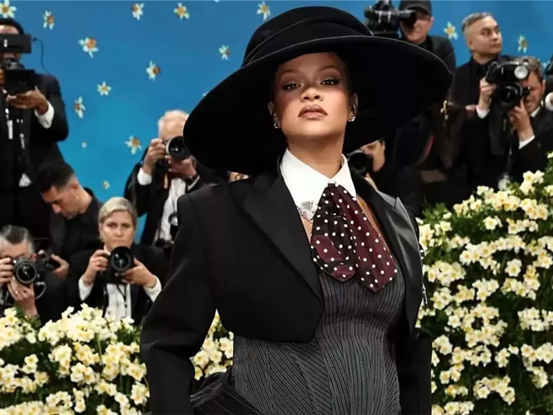 ريهانا تحتفي بمرور 20 عاما على انطلاق مسيرتها الفنية 