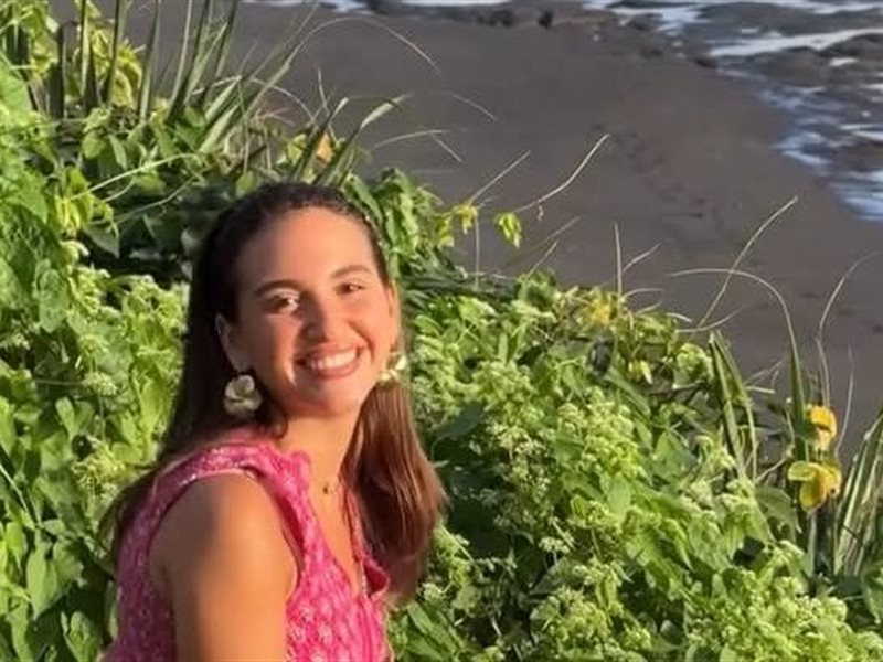 ببصمة Zara.. سارة الورع تتألق بإطلالة صيفية كاجوال في بالي