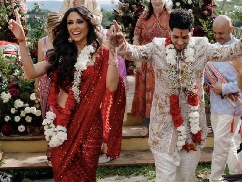 على الطريقة الهندية.. مينا مسعود يحتفل بزفافه على إميلي شاه