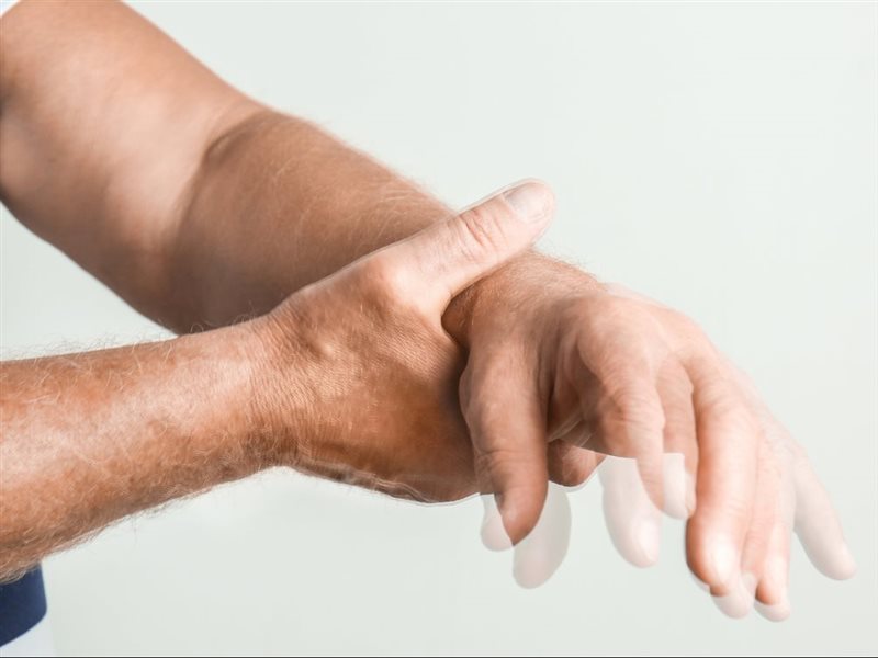  خبراء: تعديل النظام الغذائي قد يخفّض خطر الإصابة بمرض باركنسون بنسبة 50%