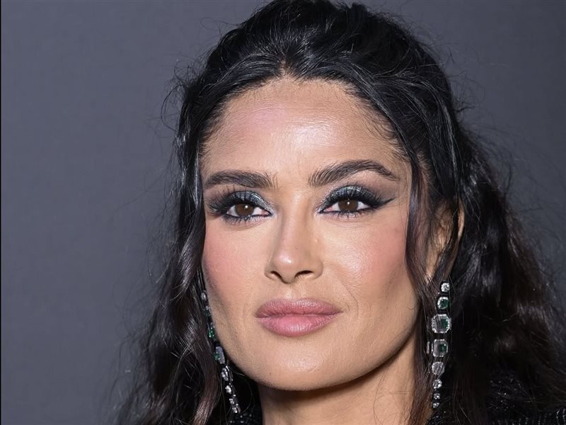 في عيد ميلاد سلمى حايك… رحلة جمالية بين هوليوود وجذورها الشرقية ألهمت النساء حول العالم