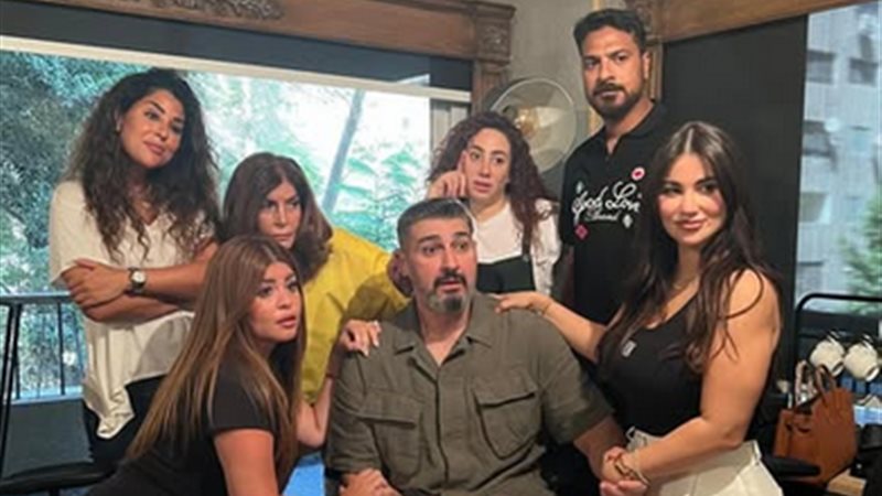 أبطال مسلسل كلهم
