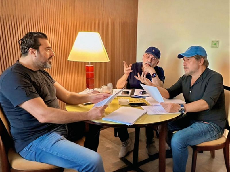 انطلاق العرض الأول من مسرحية 