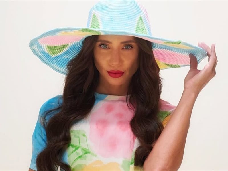 تارا بابيلون تضيء أسبوع الموضة في دبي بمجموعة تحتفي بجماليات التراث بروح عصرية