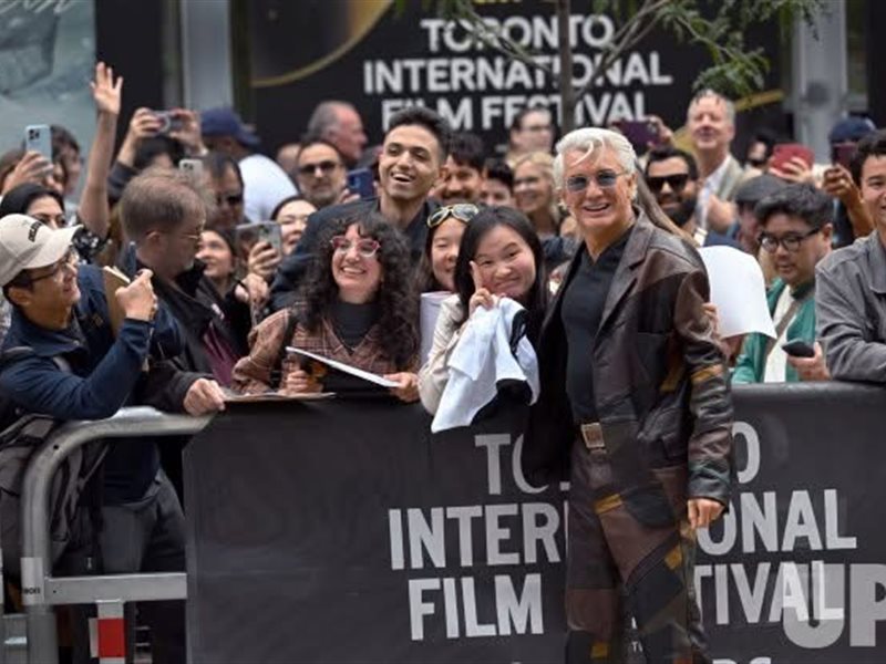 باز لورمان يحضر العرض الأول لفيلم إلفيس بريسلي في تورنتو السينمائي