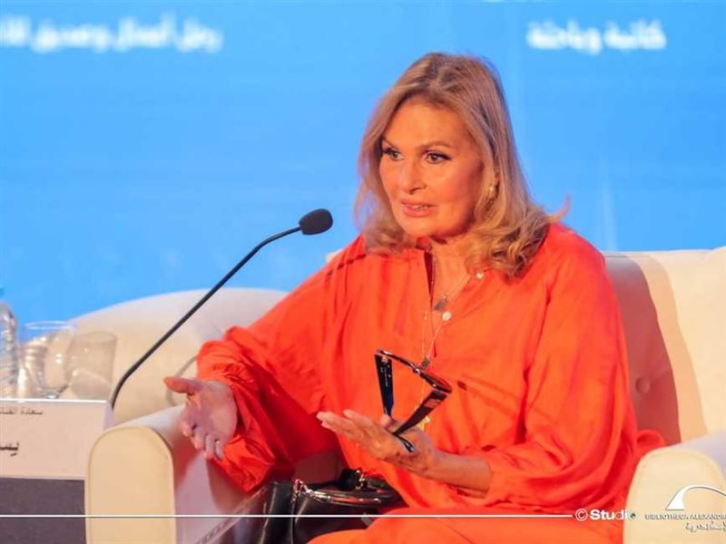 يسرا: تربطني صداقة قوية بالأمير طلال.. وساندني في أصعب أوقاتي وأتمنى إنتاج فيلم وثائقي عنه