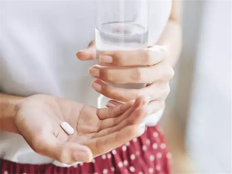 أفضل وقت لتناول البيوتين للحصول على بشرة وأظافر  أكثر صحة