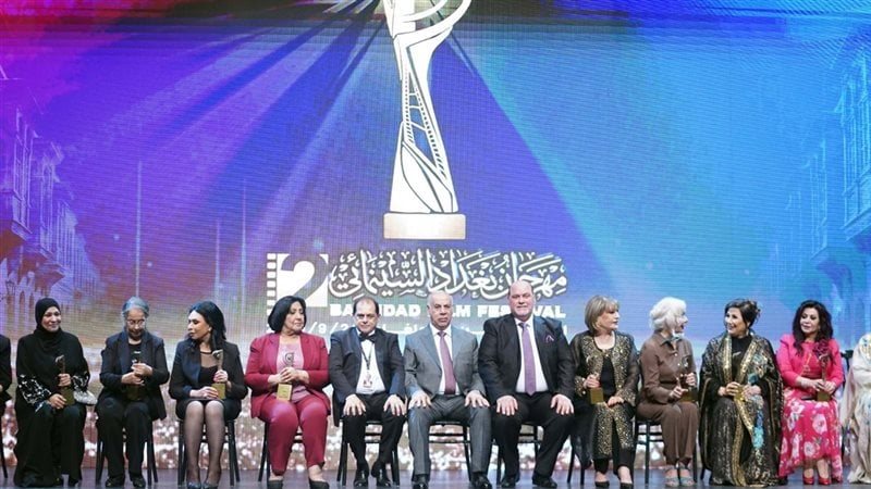 من الافتتاح