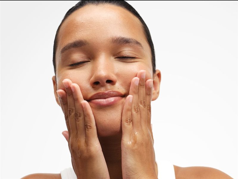 الانتقال الموسمي للجمال: كيف تحافظين على نضارتكِ في أجواء الخريف؟