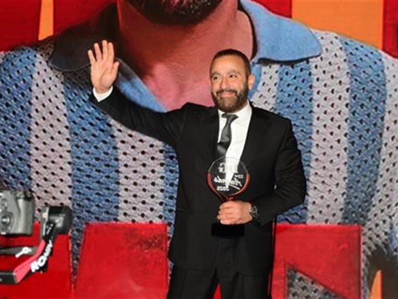 أحمد السقا يحصد جائزة أفضل ممثل سينما عن فيلم 