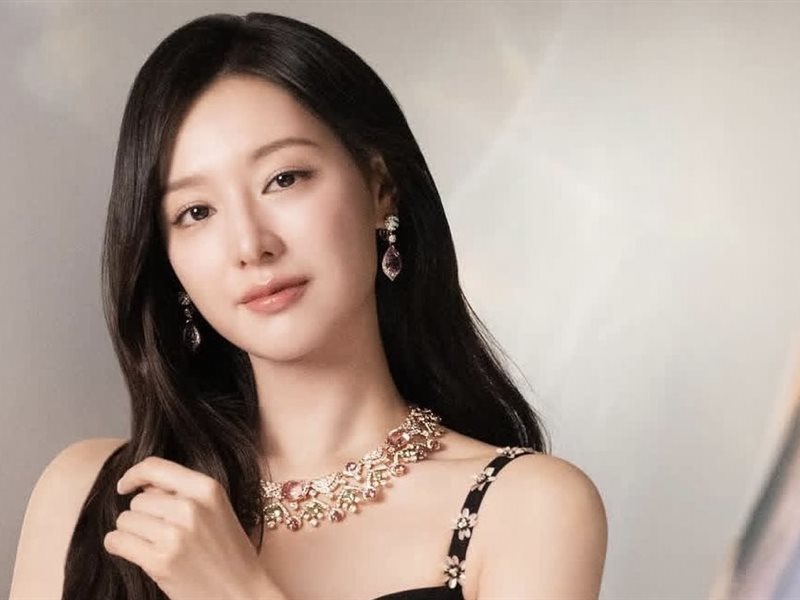 سفراء بلغاري وأصدقاؤها يتألقون في معرض Kaleidos بطوكيو