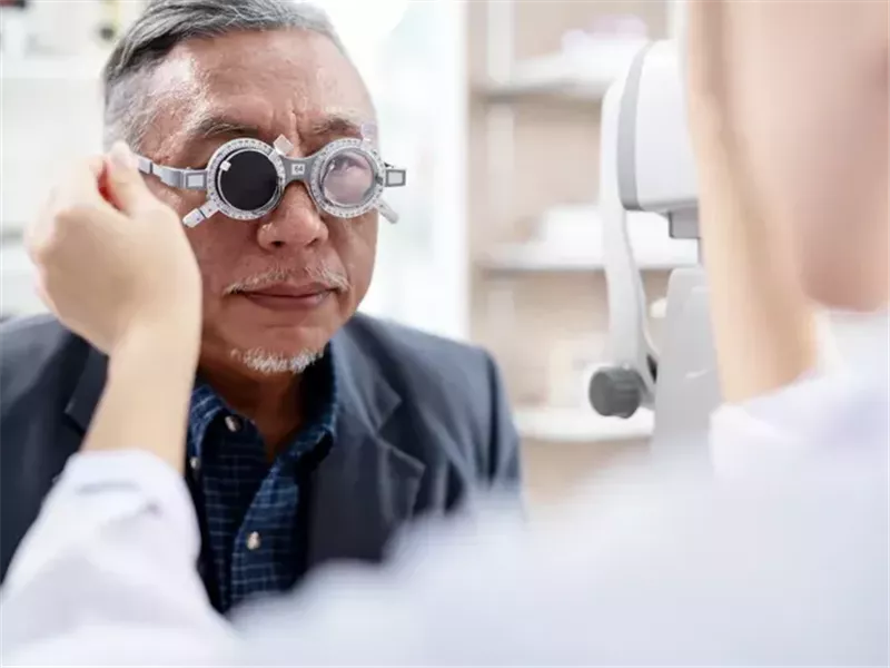 الخطوة الأولى للحفاظ على بصرك مع الضمور البقعي