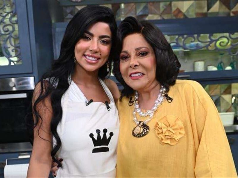 الأحد.. كارولين عزمي ضيفة 