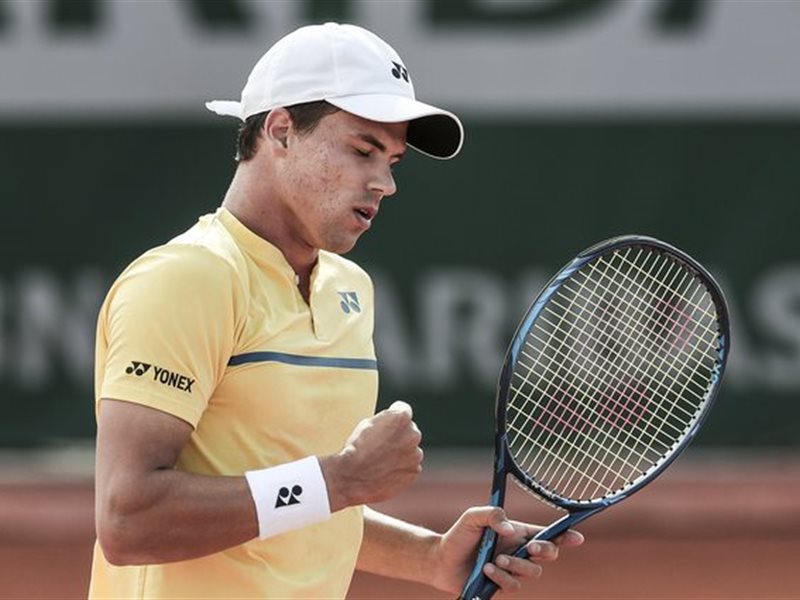 إثارة ومفاجآت في بطولة طوكيو وبكين