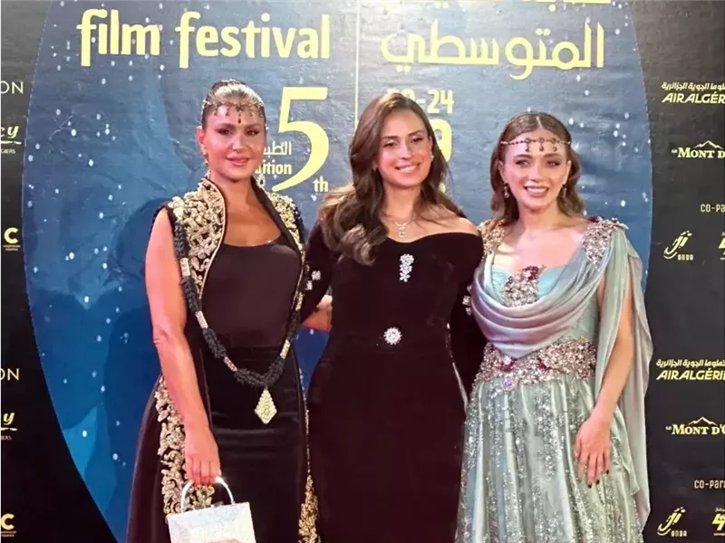 أبرزهم داملا سونميز وديما قندلفت وسارة لعلامة.. نجمات خطفن الأنظار في مهرجان عنابة الدولي 2025