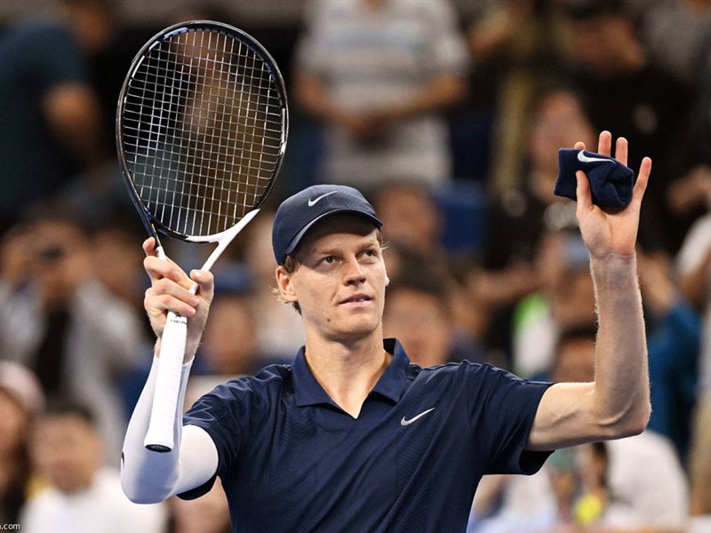 سينر يعود بقوة في بكين ويقصي سيليتش بمجموعتين نظيفتين