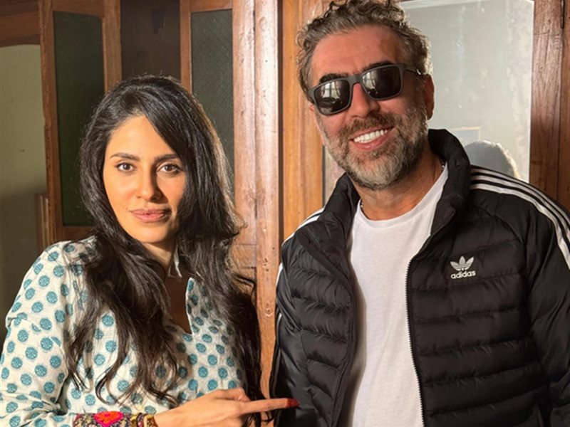 يتم تصويره في تركيا.. إلهام علي وسعيد الماروق في أول صورة من كواليس 