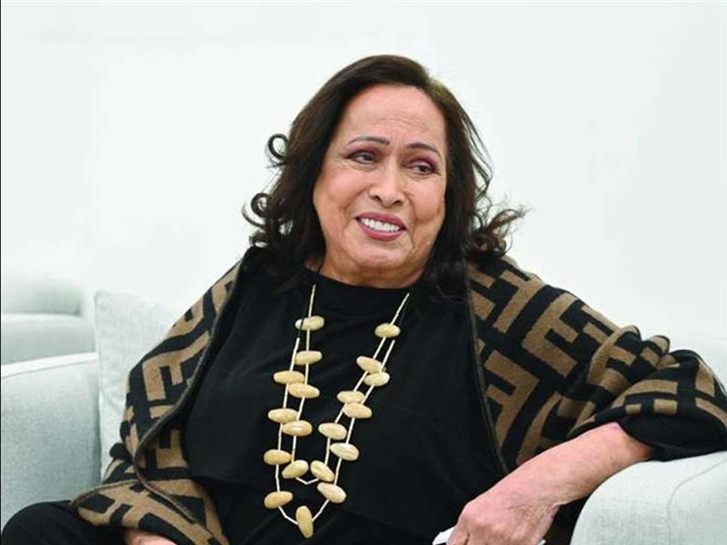 بعد سفرها إلى لندن.. ولي العهد الكويتي يطمئن على حياة الفهد بباقة ورود ورسالة مؤثرة