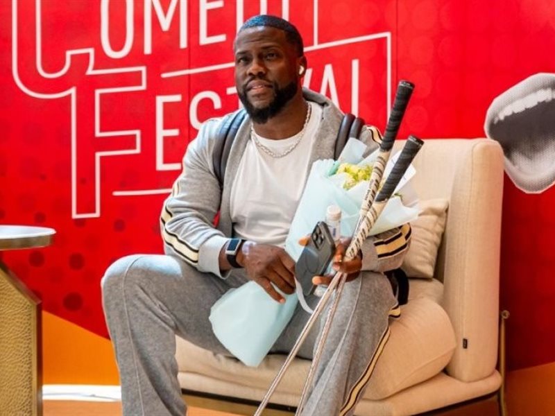 كيفن هارت يصل الرياض للمشاركة في مهرجان الكوميديا