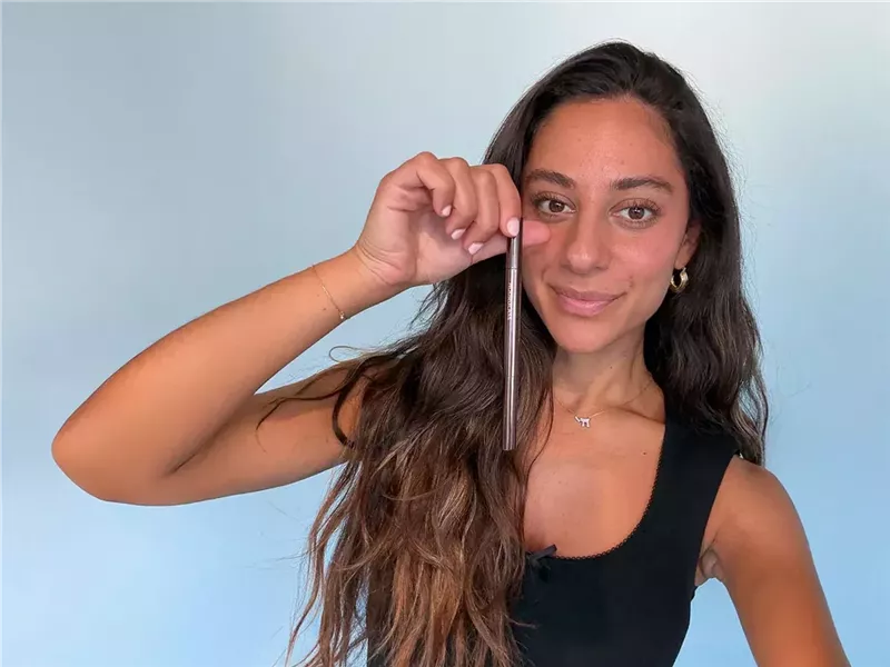 أفضل أقلام تحديد الحواجب.. دليلك للحصول على حواجب مثالية بسهولة