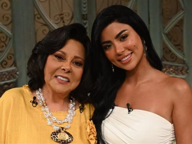 كارولين عزمي لـ